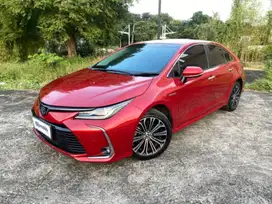 Like New Toyota Corolla Altis 1.8 Hybrid-AT 2019 Merah LENI
