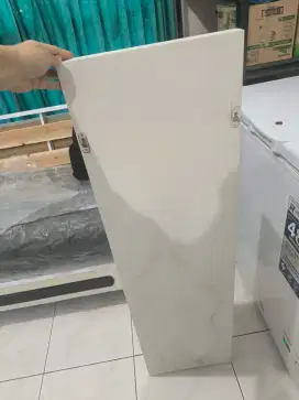 Rak dinding foldable minimalist