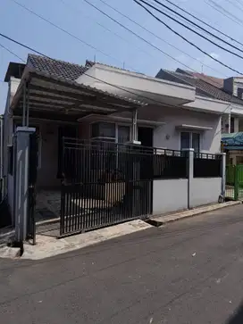 TURUN HARGA Rumah Second Siap Huni Dalam Komplek Di Pondok Kelapa Jaka