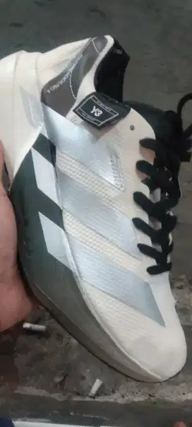 Sepatu secen ori merk Adidas Adizero no 42
