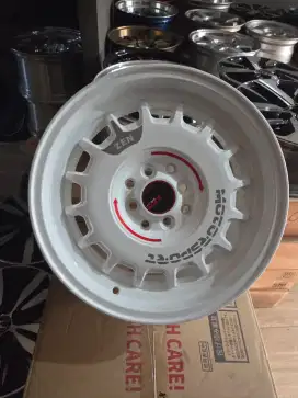 Velg R16 pcd 4x100/114 lebar 7 et40