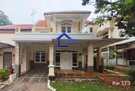 Rumah Cantik Hoek Badan di Kota wisata cibubur , Bisa KPR mudah