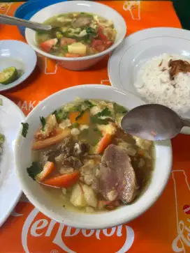 Dicari tukang goreng / bakar dan waiters resto