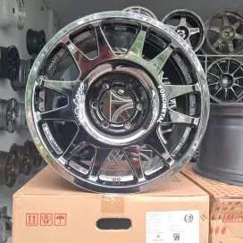 Fondmetal evocorse ring 18x9 6x139,7 et 0 blackchrome 4pcs. Fortuner