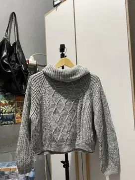 Sweater rajut kepang abu