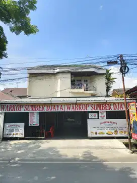 Rumah Jl Mappanyukki 3,5 Lantai