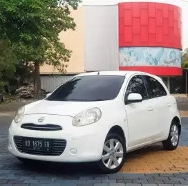 Nissan march matic 2011 tangan pertama dari baru