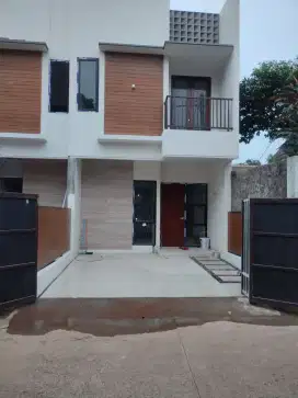 Di jual rumah baru minimalis dekat jalan raya kodau di jatimekar