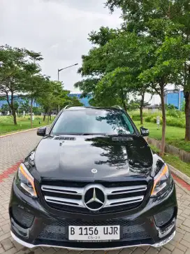 Mercedes Benz GLE400 AMG AT Line black SUPER low KM Antik Mulus 99.9%