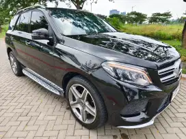 Mercedes Benz GLE400 AMG AT Line black SUPER low KM Antik Mulus 99.9%