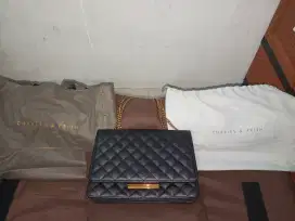 Tas Charles & Keith