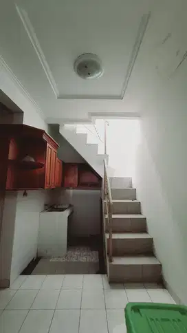 DIJUAL RUMAH MURAH 1,5 LANTAI KOTA WISATA CIBUBUR BOGOR