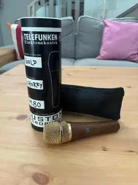 Telefunken M80 Cherry Body - Gold Grille Dynamic Vocal Microphone