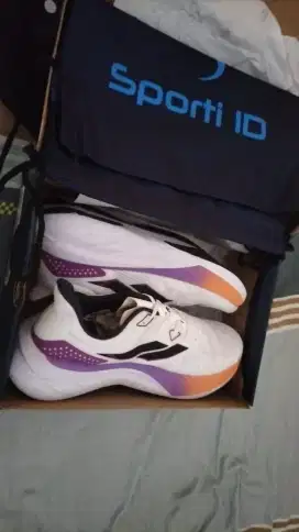 Di jual sepatu Mils