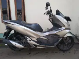 Dijual cepat honda pcx non abs 2019