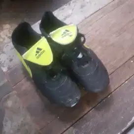 Sepatu bola lap nike