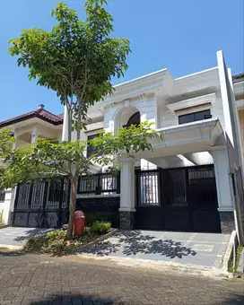 Dijual Rumah Bangunan Baru Gaya Modern Colonial Clasic Araya Malang