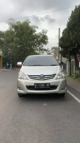 Kijang Innova G At