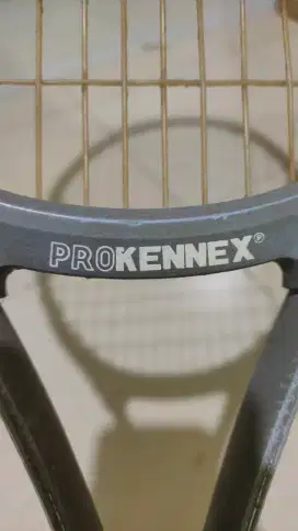 Raket tenis lapangan PROKENNEX second