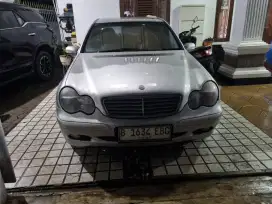 Mercedes-Benz C200 W203 2002