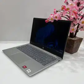 Laptop HP 14 EM0196 SILVER /EM0195 GOLD AMD Athlon 7120U 8GB 512GB W11