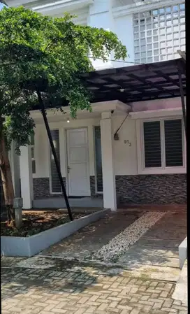 Dijual rumah + private pool
