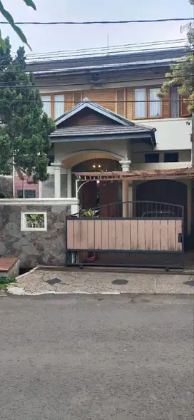 Rumah Murah Terawat Siap Huni Lokasi Tenang Dalam Komplek Dago