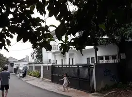Dijual Rumah Hook Strategis Di Lebak Bulus Jakarta Selatan