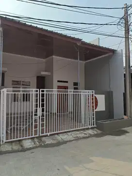Dijual rumah siaphuni harga murah di Boulevard Hijau Bekasi