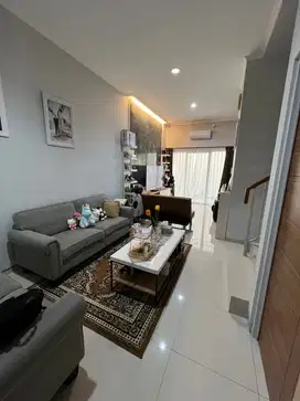 Dijual Rumah Terawat dan Siap Huni Lokasi Strategis di Bintaro