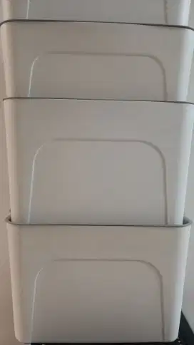 Storage putih 4 buah