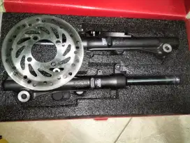 Dijual shock depan ori vario 160 + cakram depan