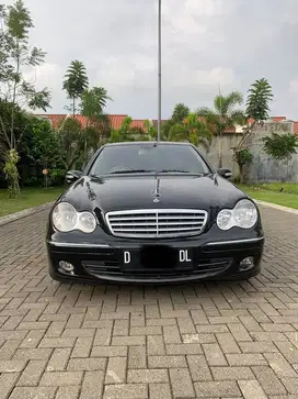 Mercedes-Benz C230 2006 Bensin