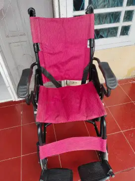 Kursi roda bagus merk Sella
