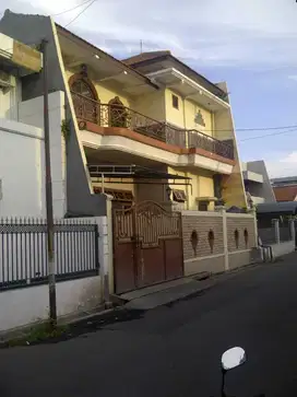 Dijual Rumah Classic Modern 2 lantai Lebak Jaya