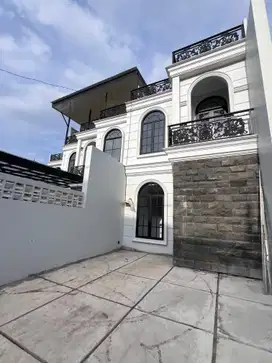 Rumah Mewah classic Eropa Termurah di dekat Tol Cijago