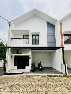 Dijual Rumah 2,5lt di Cilandak Jaksel   lt 73 m2 lb 178 m2 ada 4 kt 3