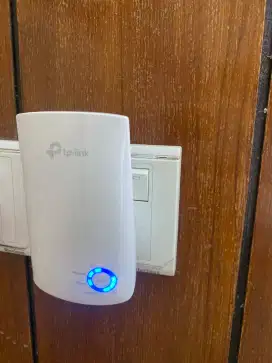 Alat Penguat Sinyal Wifi - TP-Link Range Extender