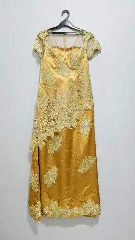 Dress Pesta warna Gold 1x pakai