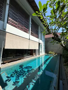 RUMAH PAKUWON CITY TROPICAL WITH POOL dkt Araya Kertajaya Manyar