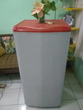 Kulkas 1 pntu beku dngin normal lengkap free krim lalamove