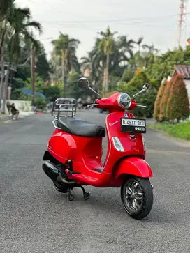 DP 3,5 Jutaan Piaggio Vespa LX 125 I-GET FACELIFT 2019