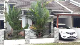dijual cepat dan murah Rumah strategis di Subang Kota