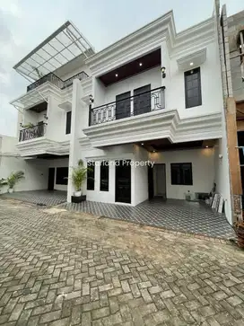 Rumah baru siap huni dekat 2 stasiun di bintaro
