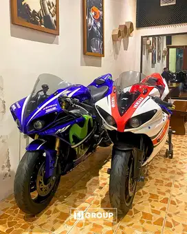 BUNDLING 2 UNITS Yamaha r1 movie star 2013 & Yamaha putih merah 2011