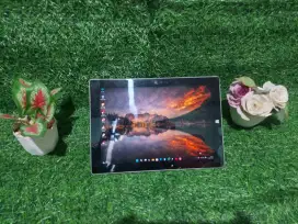 Microsoft surface 3 pro 4/128gb min touchscreen off