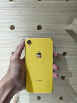 iPhone XR 256GB Yellow