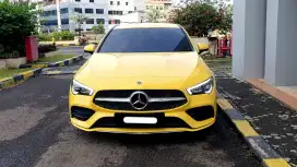 Km8rb mercedes benz mercy cla200 amg line 2022 kuning
