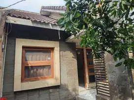 Jual Murah Rumah Hitung Tanah di Bumi Adipura Dekat Summarecon Bandung