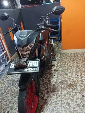 Assalamualaikuum mau jual motor honda sonic standar deler